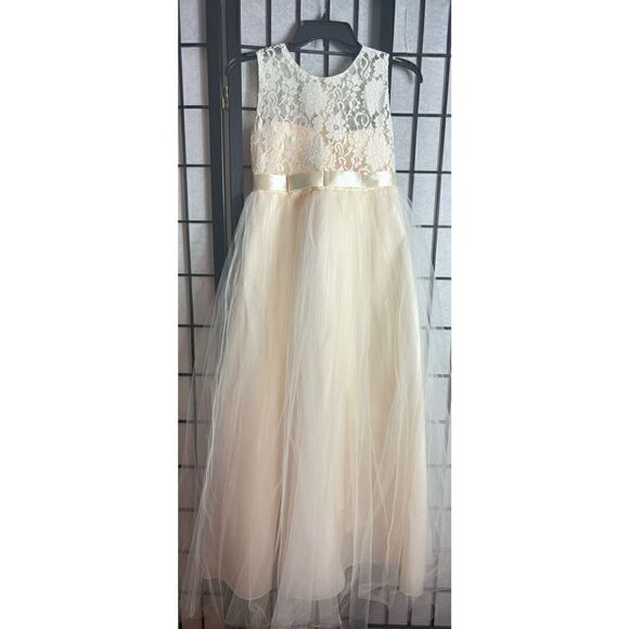 Baihui Ivory Lace/Tulle Party Dress - Picture 2 of 5